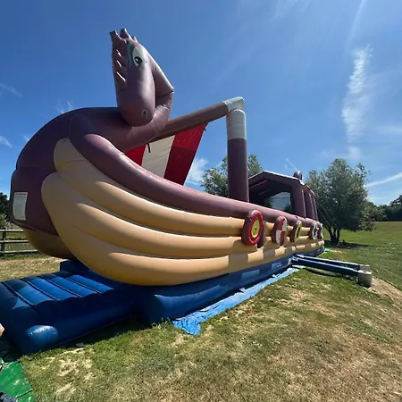 بيت للعطل Mobile A Travers La Foret, Domaine De Litteau