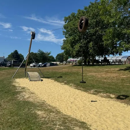 Mobile A Travers La Foret, Domaine De بيت للعطل Litteau