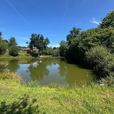 بيت للعطل Mobile A Travers La Foret, Domaine De Litteau