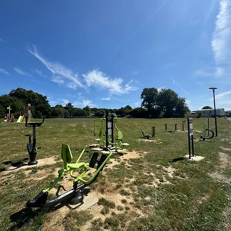 Mobile A Travers La Foret, Domaine De بيت للعطل